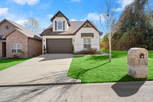 109 Harbour Town Circle, Conroe, TX 77356