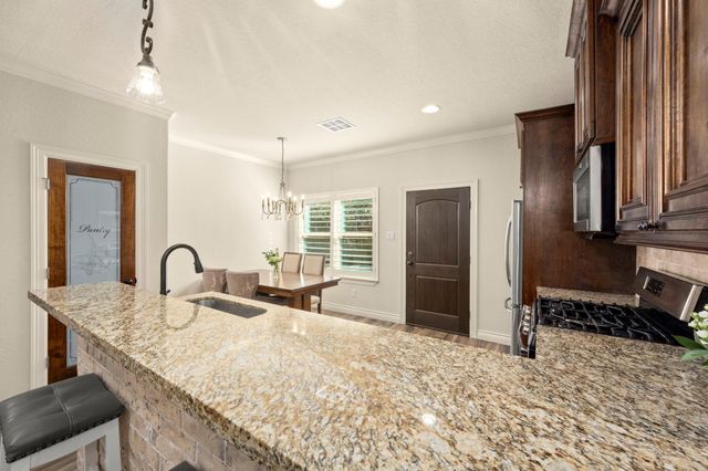 109 Harbour Town Circle, Conroe, TX 77356