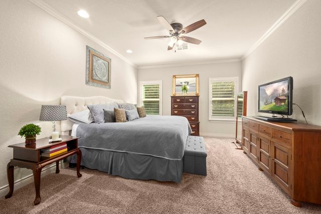 109 Harbour Town Circle, Conroe, TX 77356