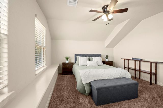 109 Harbour Town Circle, Conroe, TX 77356