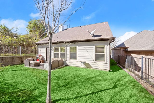 109 Harbour Town Circle, Conroe, TX 77356