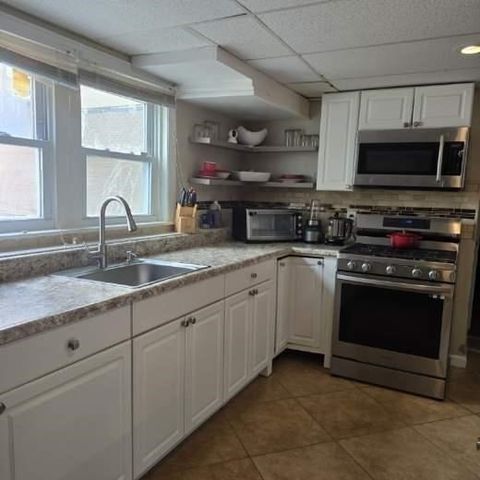 89 Kingman St, Brockton, MA 02302