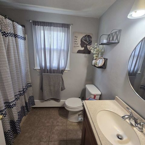 89 Kingman St, Brockton, MA 02302