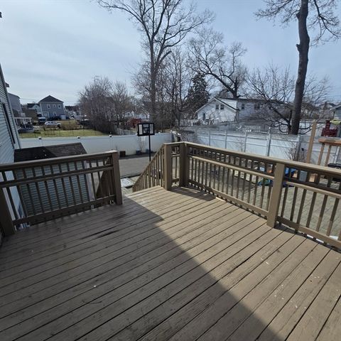 89 Kingman St, Brockton, MA 02302