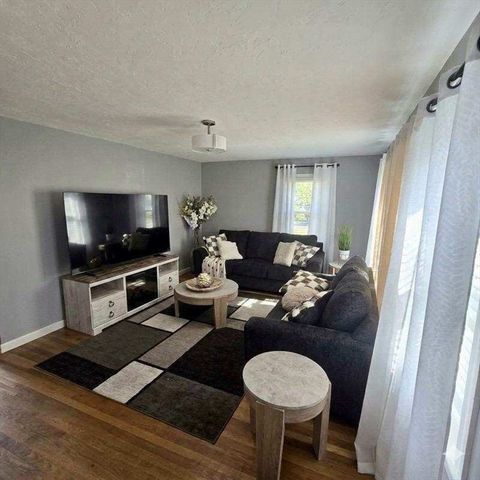 89 Kingman St, Brockton, MA 02302