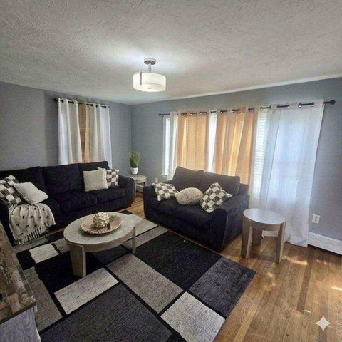 89 Kingman St, Brockton, MA 02302