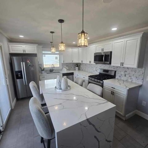 89 Kingman St, Brockton, MA 02302