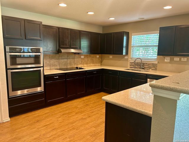101 MUSTANG RUN, Boerne, TX 78006