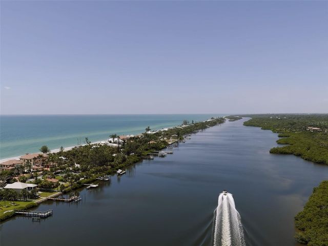 9050 CALOOSA DRIVE, Venice, FL 34293