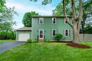 65 Jeri Lynn Circle, Warwick, RI 02886