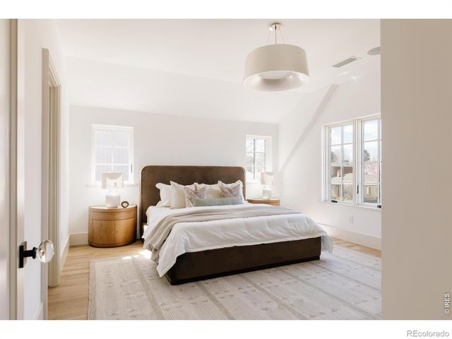 858 S Saint Paul Street, Denver, CO 80209