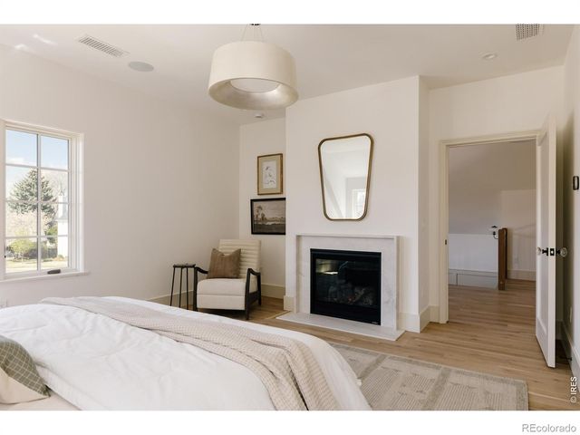 858 S Saint Paul Street, Denver, CO 80209