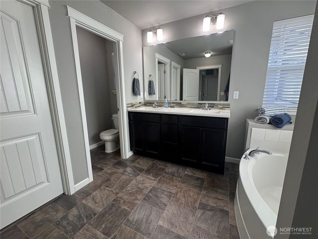 3910 Maritime Drive SW, Bremerton, WA 98312