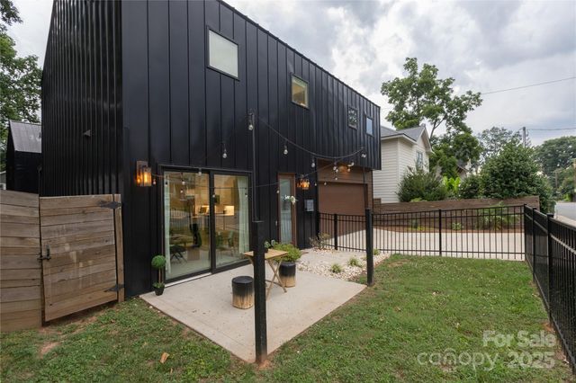 2107 W Trade Street, Charlotte, NC 28216