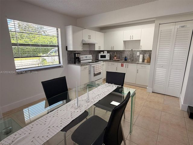 1896 SW 41st Ave, Fort Lauderdale, FL 33317