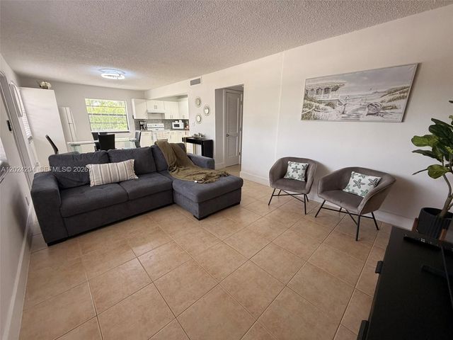 1896 SW 41st Ave, Fort Lauderdale, FL 33317