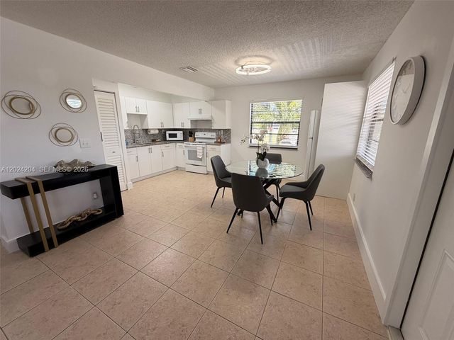 1896 SW 41st Ave, Fort Lauderdale, FL 33317