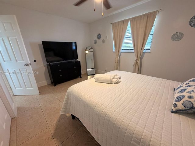 1896 SW 41st Ave, Fort Lauderdale, FL 33317