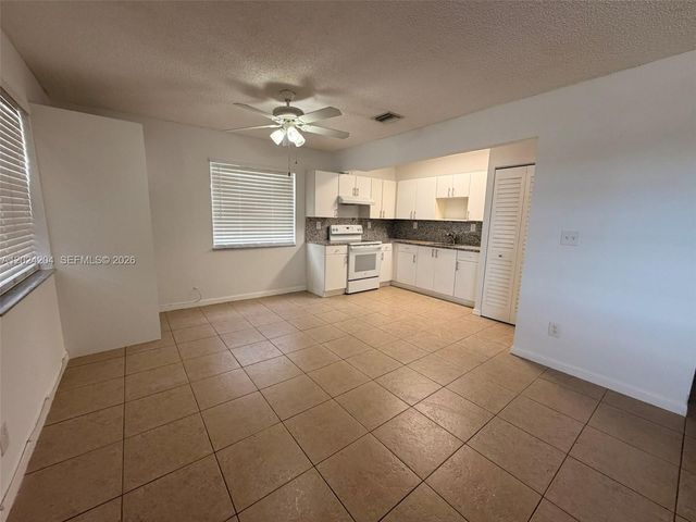 1896 SW 41st Ave, Fort Lauderdale, FL 33317