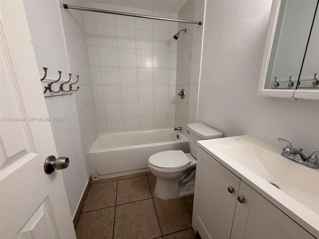 1896 SW 41st Ave, Fort Lauderdale, FL 33317