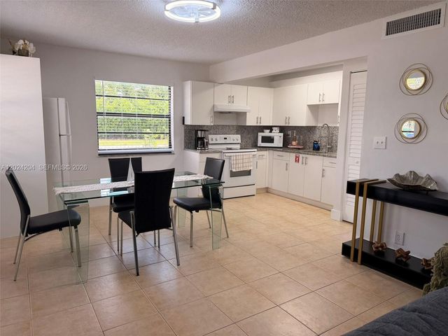 1896 SW 41st Ave, Fort Lauderdale, FL 33317