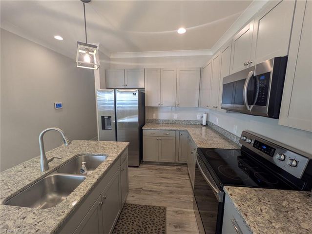 1445 Springvale Hill Drive, Kernersville, NC 27284