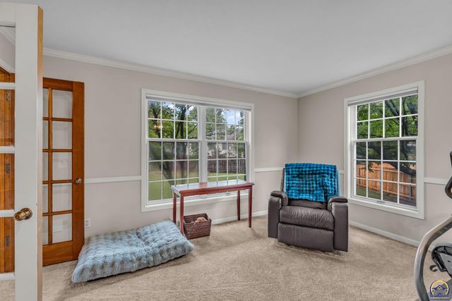 6027 SW 36th ST, Topeka, KS 66614