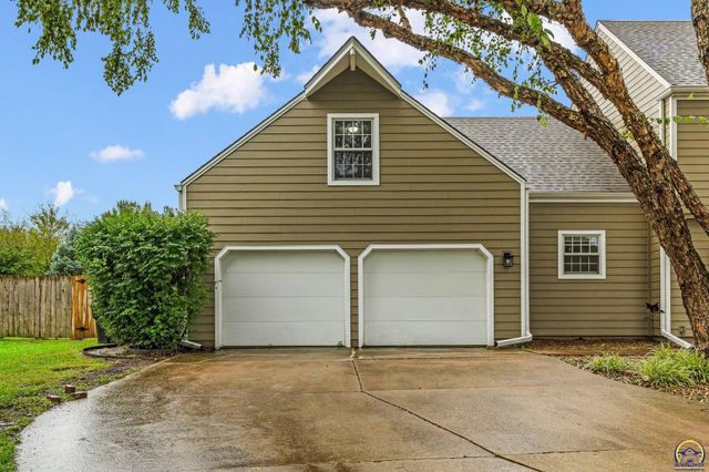 6027 SW 36th ST, Topeka, KS 66614