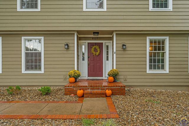 6027 SW 36th ST, Topeka, KS 66614