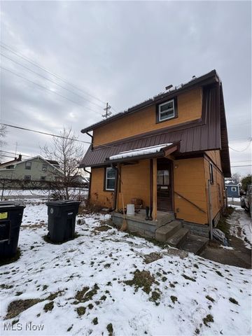 1706 Bonnie Brae Avenue NE, Warren, OH 44483