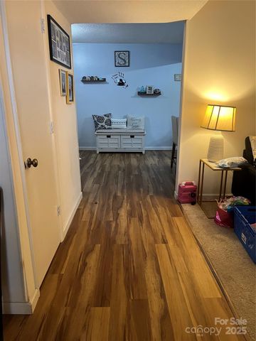 7122 Stonington Lane, Charlotte, NC 28227