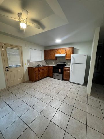 5515 Rio Ramos Street, Rosharon, TX 77583