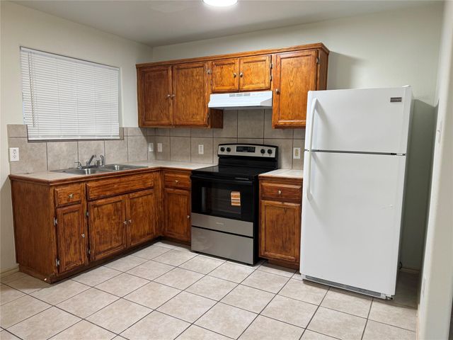 5515 Rio Ramos Street, Rosharon, TX 77583