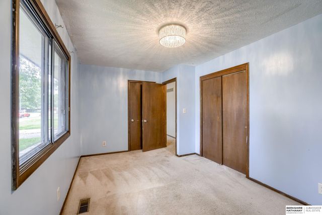 2230 SW 14th Street, Lincoln, NE 68522