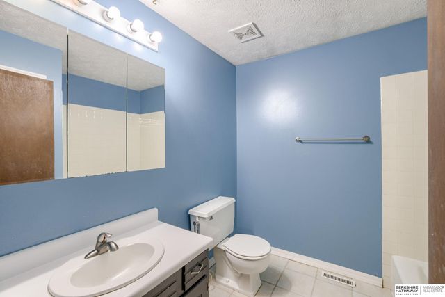 2230 SW 14th Street, Lincoln, NE 68522