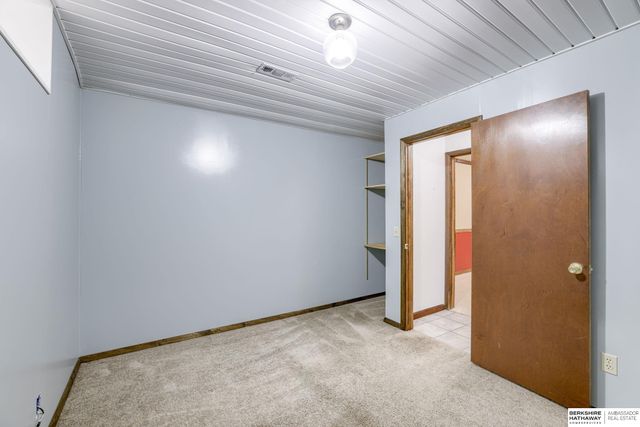 2230 SW 14th Street, Lincoln, NE 68522