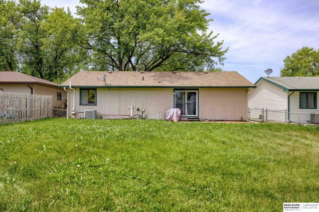 2230 SW 14th Street, Lincoln, NE 68522