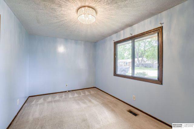 2230 SW 14th Street, Lincoln, NE 68522