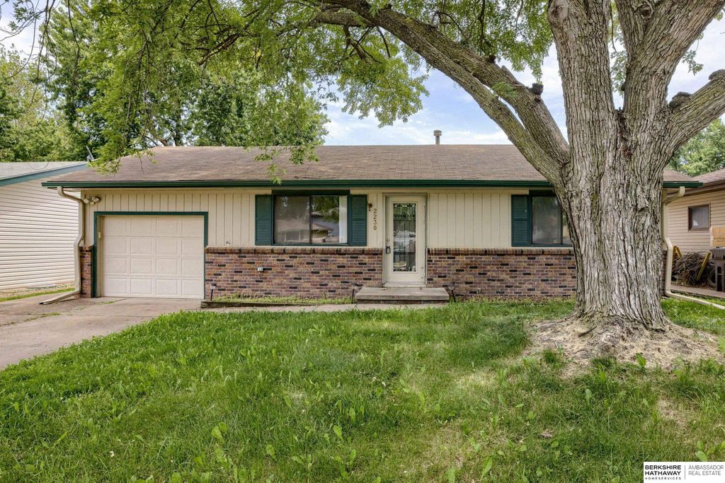 2230 SW 14th Street, Lincoln, NE 68522