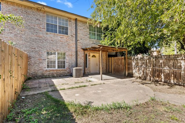2804 Spring Valley Drive, Bedford, TX 76021