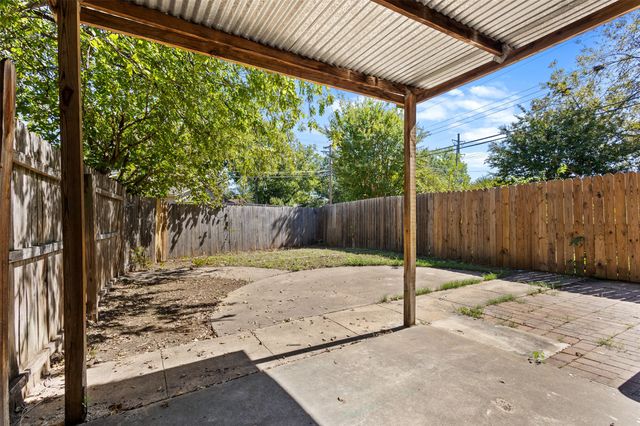 2804 Spring Valley Drive, Bedford, TX 76021