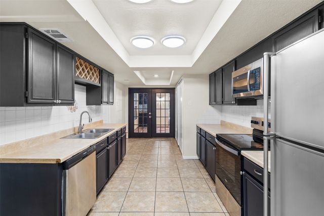 2804 Spring Valley Drive, Bedford, TX 76021