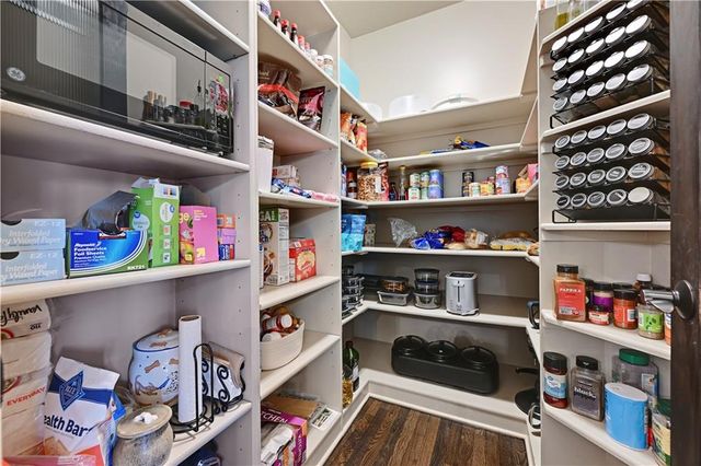 20104 W 90TH Street, Lenexa, KS 66220