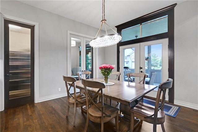 20104 W 90TH Street, Lenexa, KS 66220