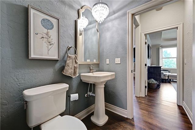 20104 W 90TH Street, Lenexa, KS 66220