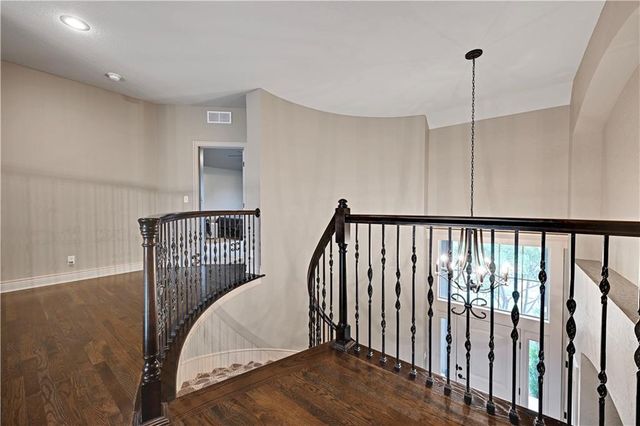 20104 W 90TH Street, Lenexa, KS 66220