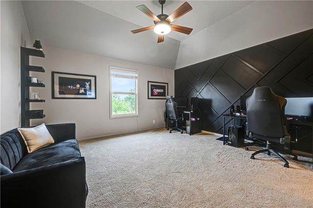 20104 W 90TH Street, Lenexa, KS 66220