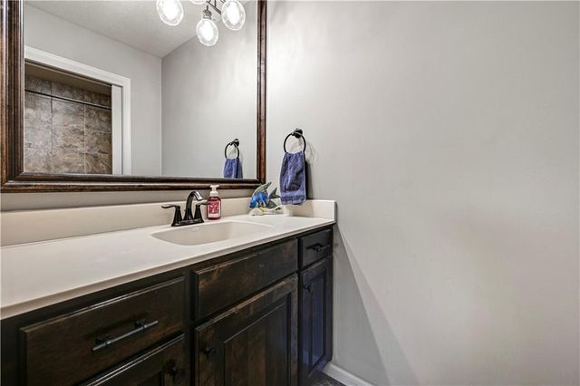 20104 W 90TH Street, Lenexa, KS 66220