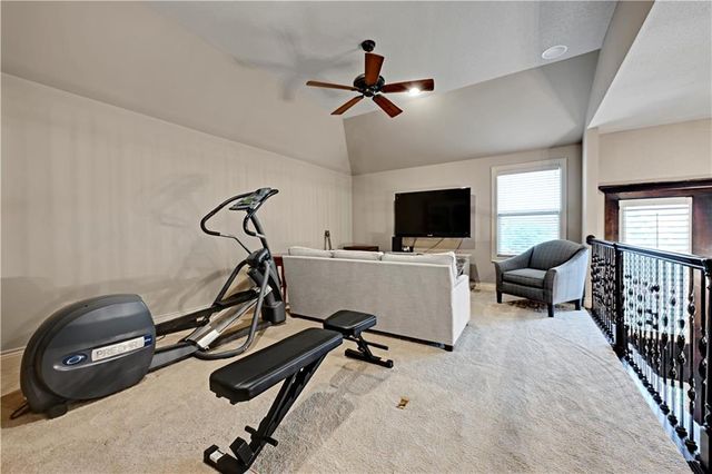 20104 W 90TH Street, Lenexa, KS 66220