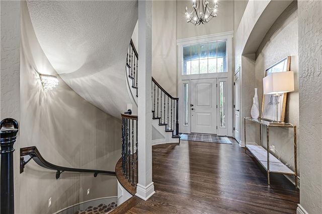 20104 W 90TH Street, Lenexa, KS 66220